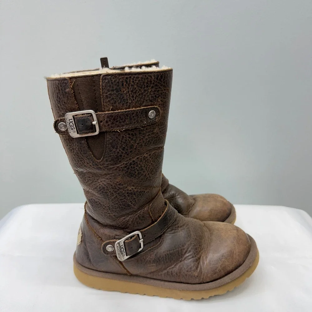 UGG Australia Kensington Girls Youth 3 Sheepskin Lined Brown Leather Boots 1969